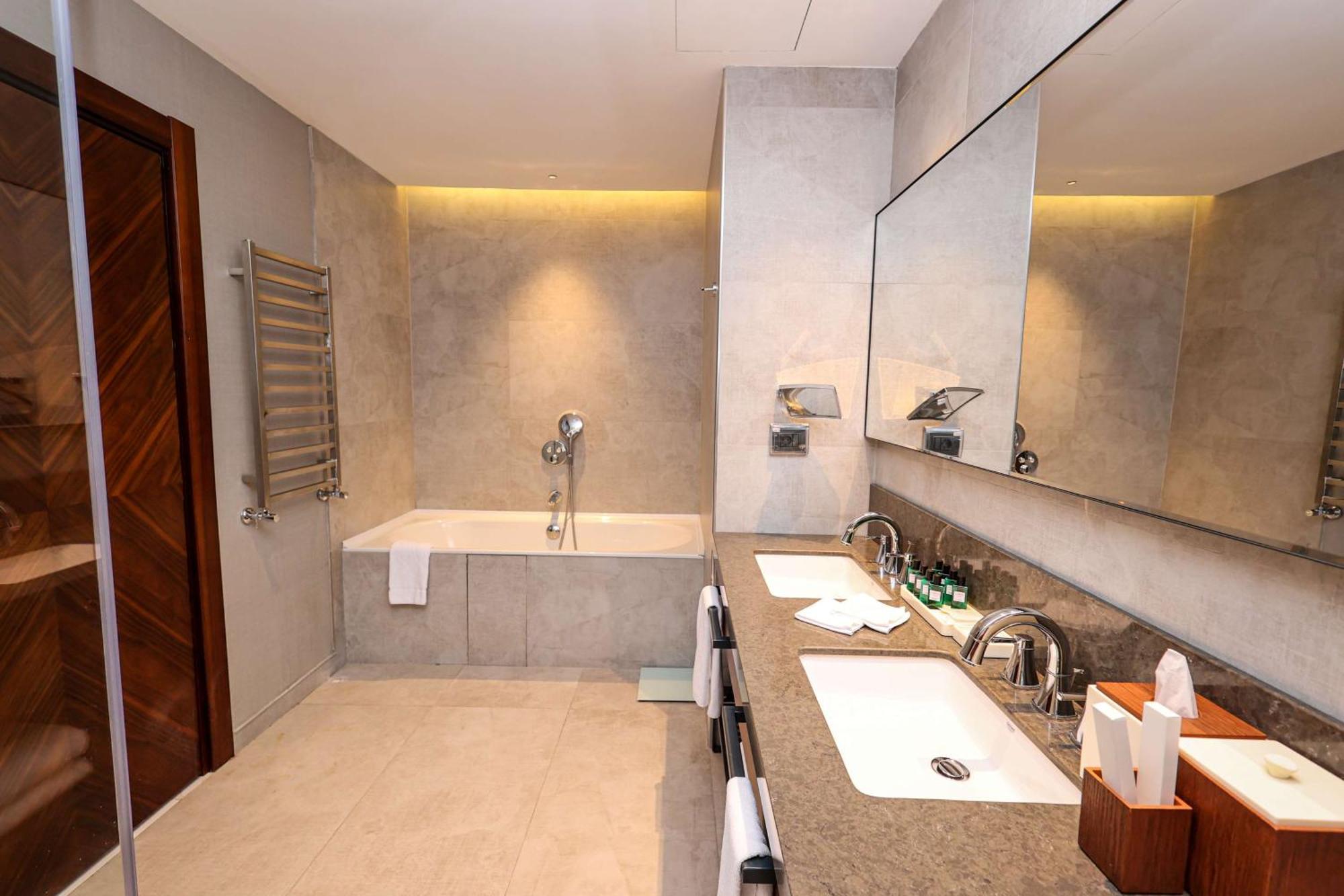 Hilton Garden Inn Samarkand Afrosiyob Ngoại thất bức ảnh